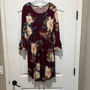 Chic Floral Long Sleeve Dress in Burgundy